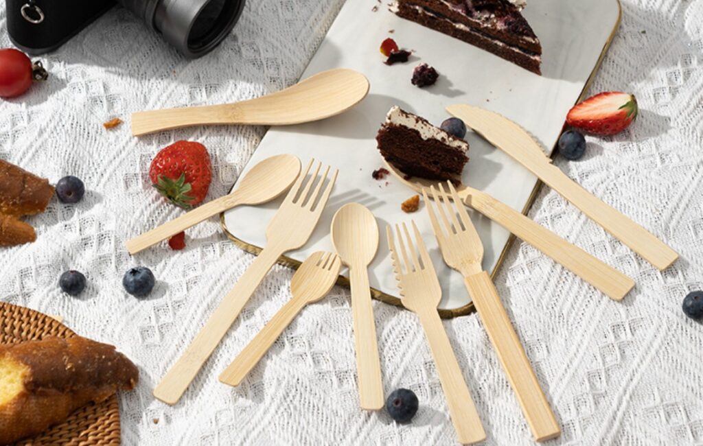 The Ultimate Guide to Bamboo Cutlery in Bulk and Buffet Chafing Dishes for Your Events